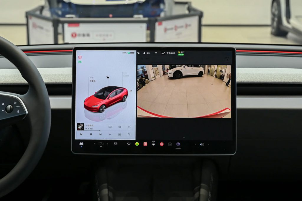 特斯拉Model 3:极简主义的「带电武士」,如何改写30万级电动规则? 特斯拉Model 3:极简主义的「带电武士」,如何改写30万级电动规则?