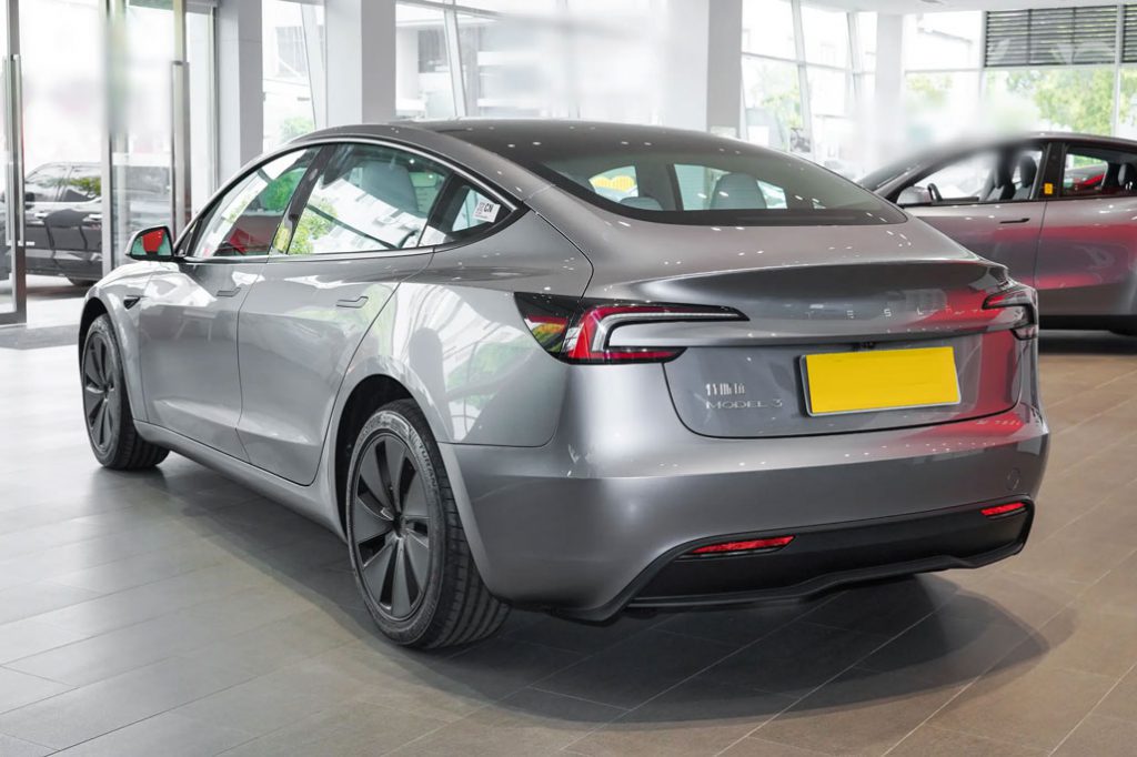 特斯拉Model 3:极简主义的「带电武士」,如何改写30万级电动规则? 特斯拉Model 3:极简主义的「带电武士」,如何改写30万级电动规则?
