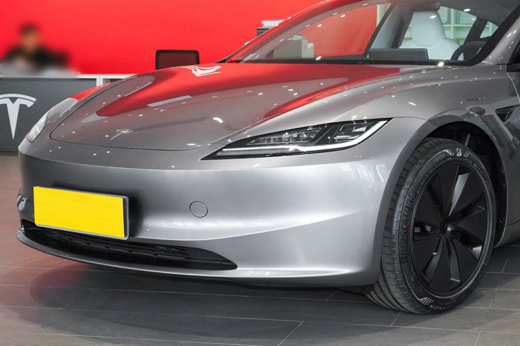 特斯拉Model 3:极简主义的「带电武士」,如何改写30万级电动规则? 特斯拉Model 3:极简主义的「带电武士」,如何改写30万级电动规则?