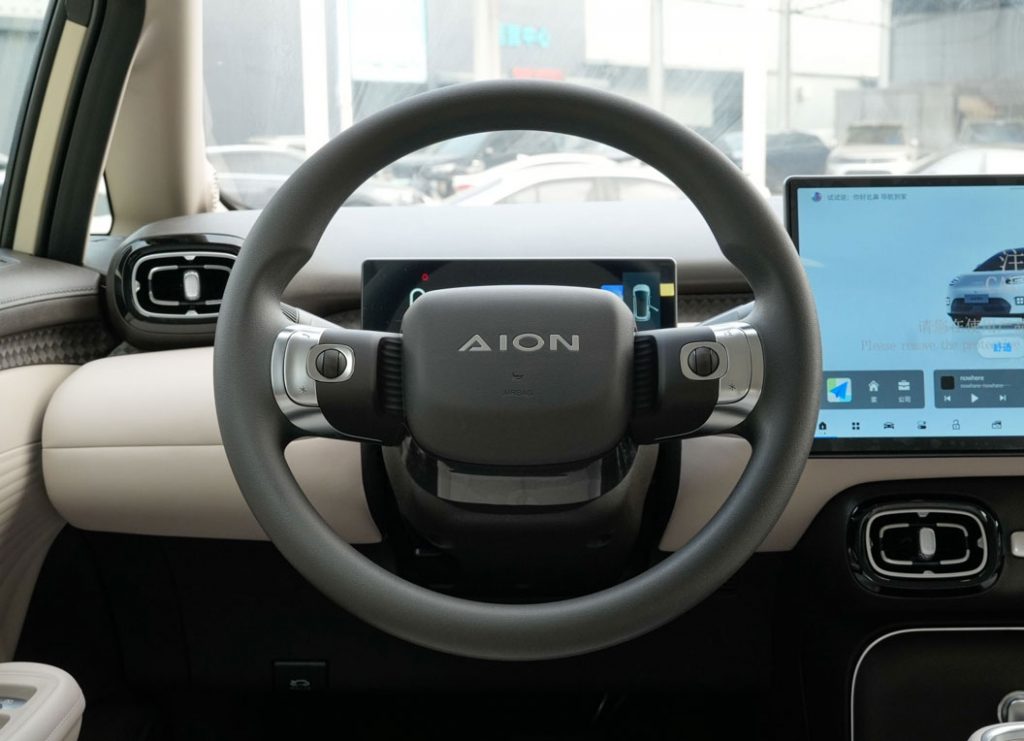 AION UT评测:重塑都市纯电出行的全能选手 AION UT评测:重塑都市纯电出行的全能选手