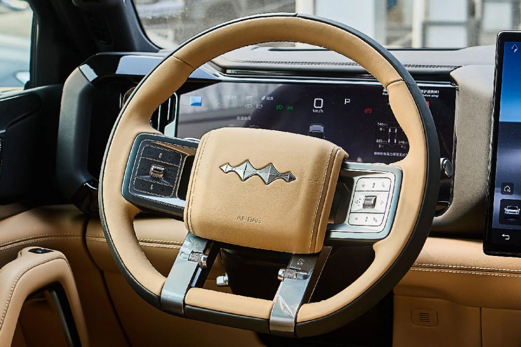 豹力觉醒 方程豹豹8重新定义豪华硬派SUV 豹力觉醒 方程豹豹8重新定义豪华硬派SUV