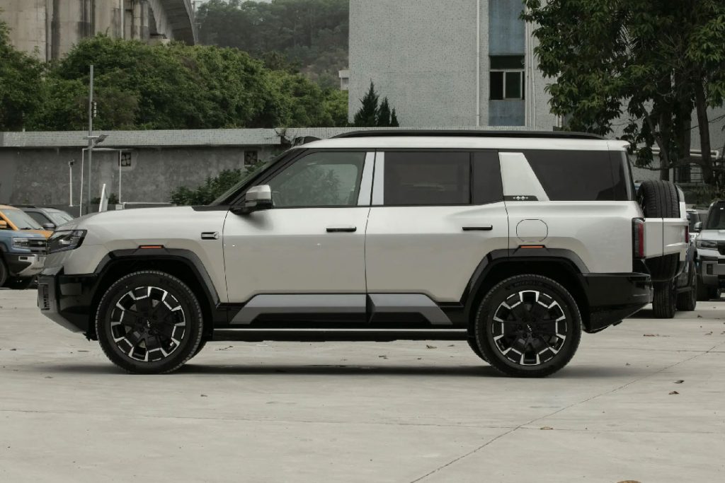 豹力觉醒 方程豹豹8重新定义豪华硬派SUV 豹力觉醒 方程豹豹8重新定义豪华硬派SUV