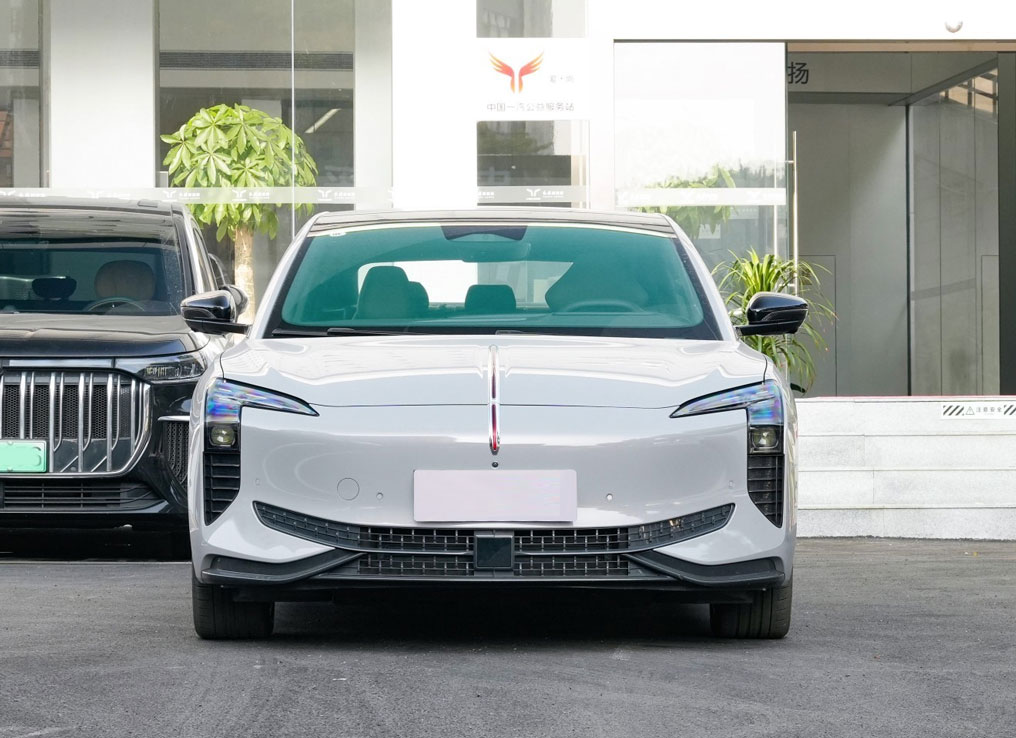 20.08万起 | 红旗EH7 2024款——东方礼制与现代科技的豪华交响 20.08万起 | 红旗EH7 2024款——东方礼制与现代科技的豪华交响