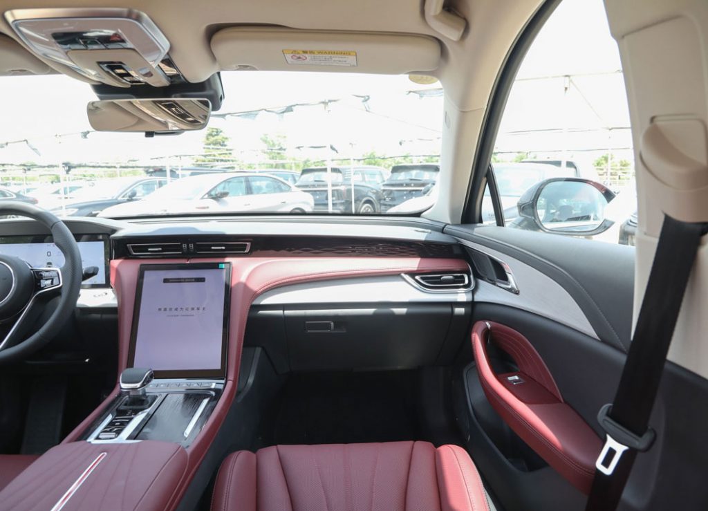 红旗H5 PHEV:重塑豪华混动轿车的「新国潮标杆」 红旗H5 PHEV:重塑豪华混动轿车的「新国潮标杆」