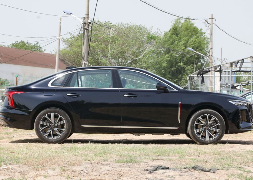 红旗H5 PHEV:重塑豪华混动轿车的「新国潮标杆」 红旗H5 PHEV:重塑豪华混动轿车的「新国潮标杆」