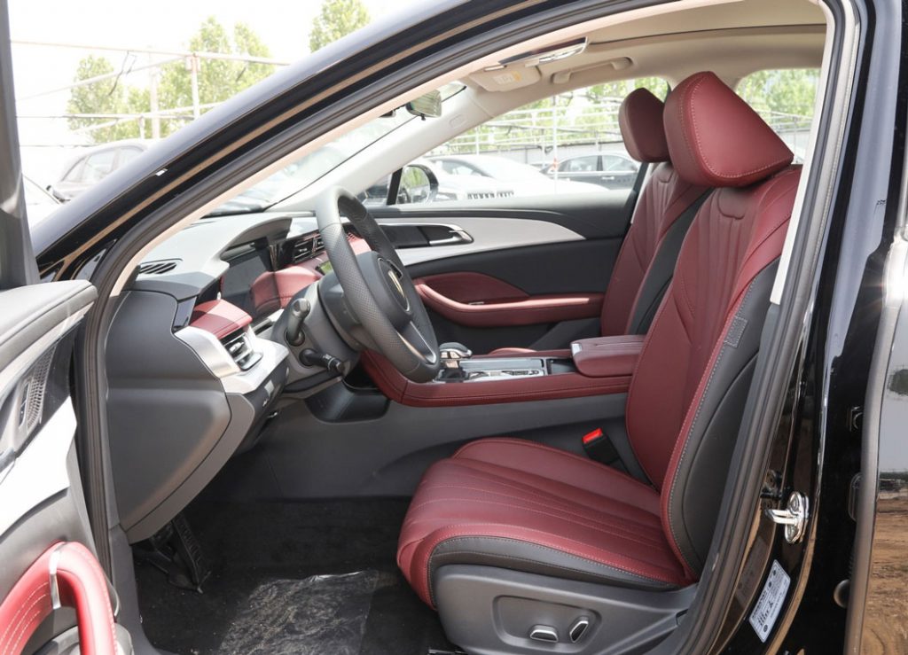 红旗H5 PHEV:重塑豪华混动轿车的「新国潮标杆」 红旗H5 PHEV:重塑豪华混动轿车的「新国潮标杆」