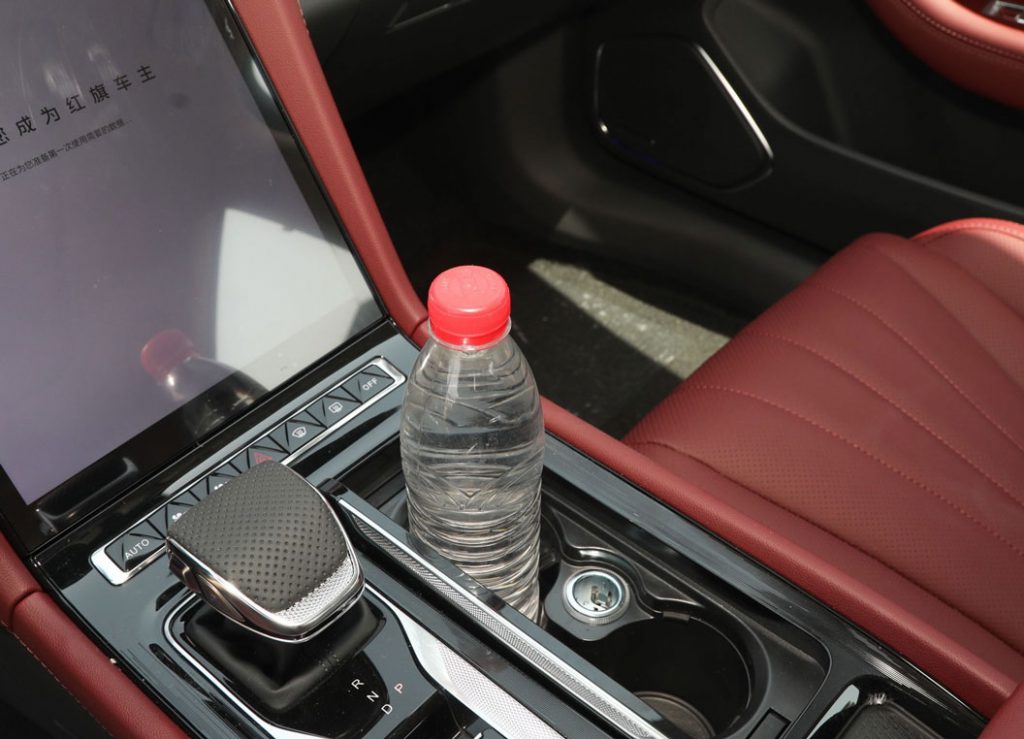 红旗H5 PHEV:重塑豪华混动轿车的「新国潮标杆」 红旗H5 PHEV:重塑豪华混动轿车的「新国潮标杆」