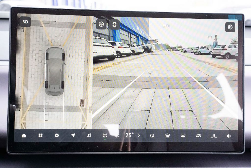 零跑C16 家庭科技舱的升维革命 零跑C16 家庭科技舱的升维革命