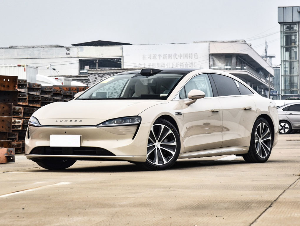 智界S7——智能驾驶时代的空间革命者