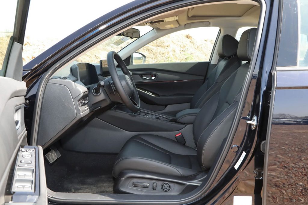 雅阁e:PHEV:混动技术的终极进化,定义B级轿车新标杆 雅阁e:PHEV:混动技术的终极进化,定义B级轿车新标杆