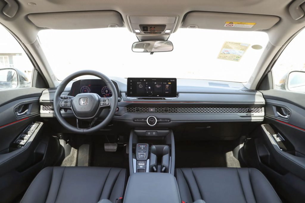 雅阁e:PHEV:混动技术的终极进化,定义B级轿车新标杆 雅阁e:PHEV:混动技术的终极进化,定义B级轿车新标杆