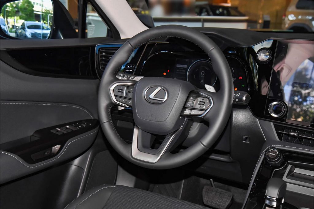 32.69万起 | 雷克萨斯NX PHEV - 优雅与效能的平衡术 以日式匠心重新定义豪华插混SUV 32.69万起 | 雷克萨斯NX PHEV - 优雅与效能的平衡术 以日式匠心重新定义豪华插混SUV