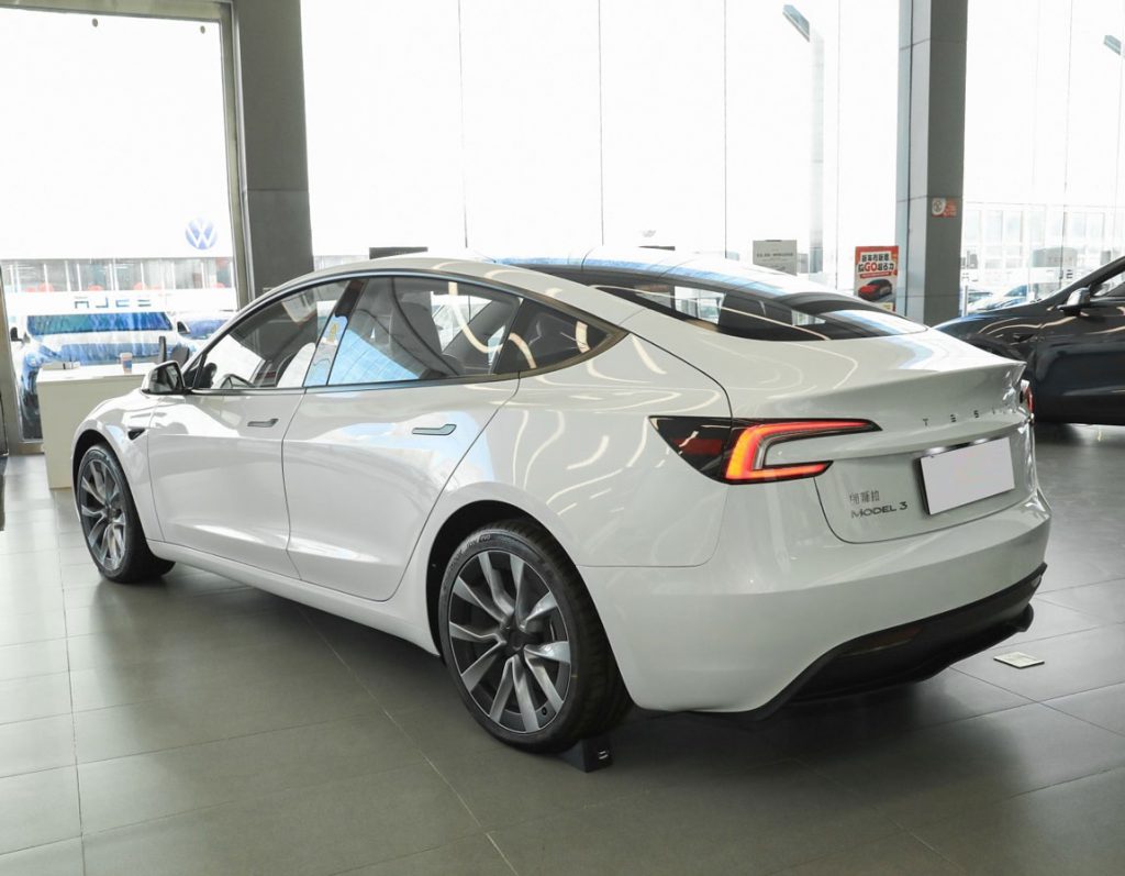特斯拉Model 3 电动时代的六边形战士，是标杆还是情怀？