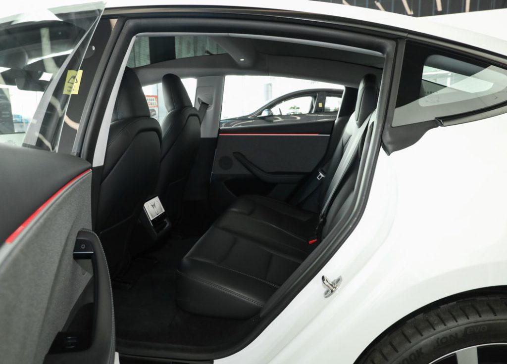 特斯拉Model 3 电动时代的六边形战士，是标杆还是情怀？
