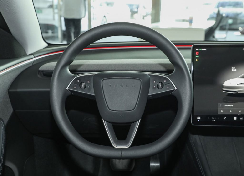 特斯拉Model 3 电动时代的六边形战士，是标杆还是情怀？