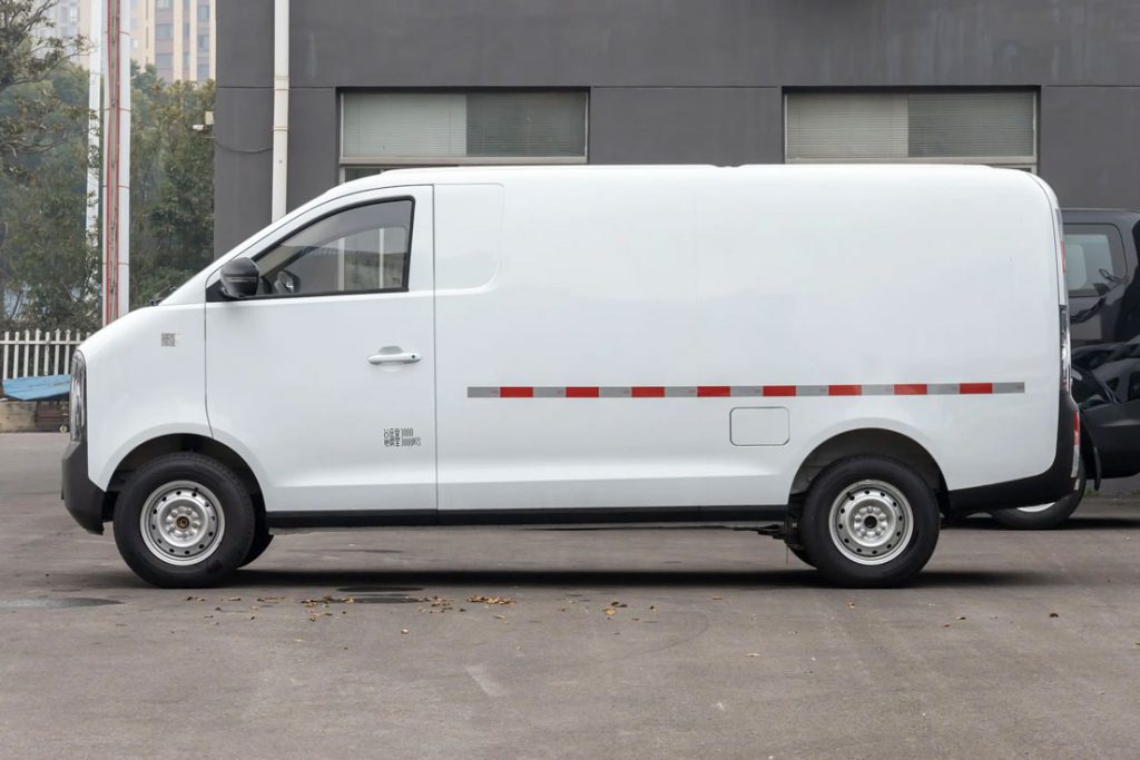 城市物流新势力：江铃E路顺V6纯电动轻客