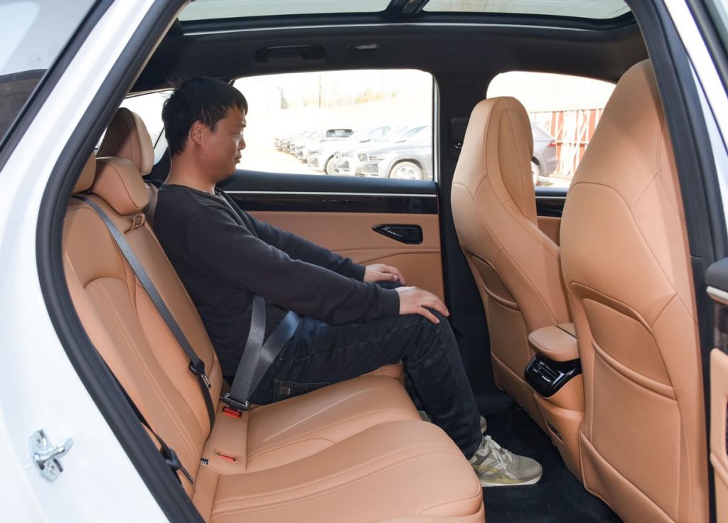 10.69万起 | 1370公里续航+三屏交互,吉利银河L7如何重新定义混动SUV? 10.69万起 | 1370公里续航+三屏交互,吉利银河L7如何重新定义混动SUV?