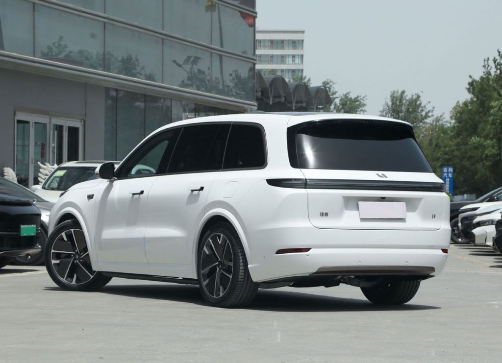 理想L9 - 三代同车:以1400km续航+五屏交互,终结家庭出行焦虑 理想L9 - 三代同车:以1400km续航+五屏交互,终结家庭出行焦虑