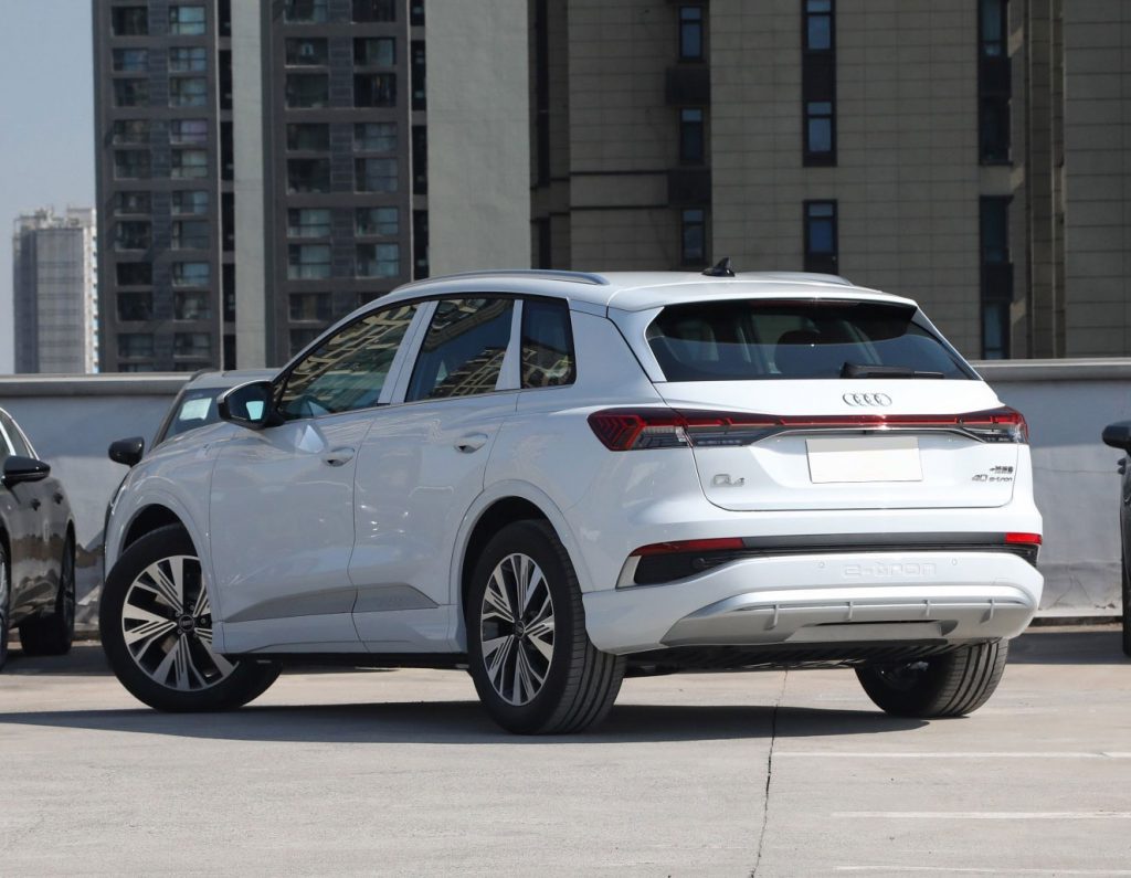 17.39万起 | 奥迪Q4 e-tron:德系精工与电动未来的理性融合 17.39万起 | 奥迪Q4 e-tron:德系精工与电动未来的理性融合
