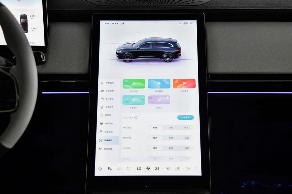 远航H8-950km续航+3.8秒破百的六座豪华电动战舰 能否撼动40万级纯电市场？
