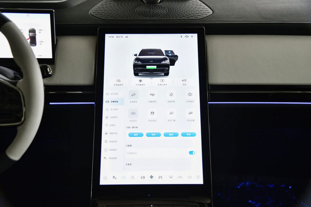 远航H8-950km续航+3.8秒破百的六座豪华电动战舰 能否撼动40万级纯电市场？