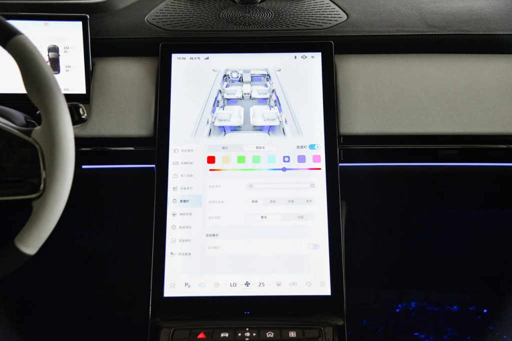 远航H8-950km续航+3.8秒破百的六座豪华电动战舰 能否撼动40万级纯电市场？
