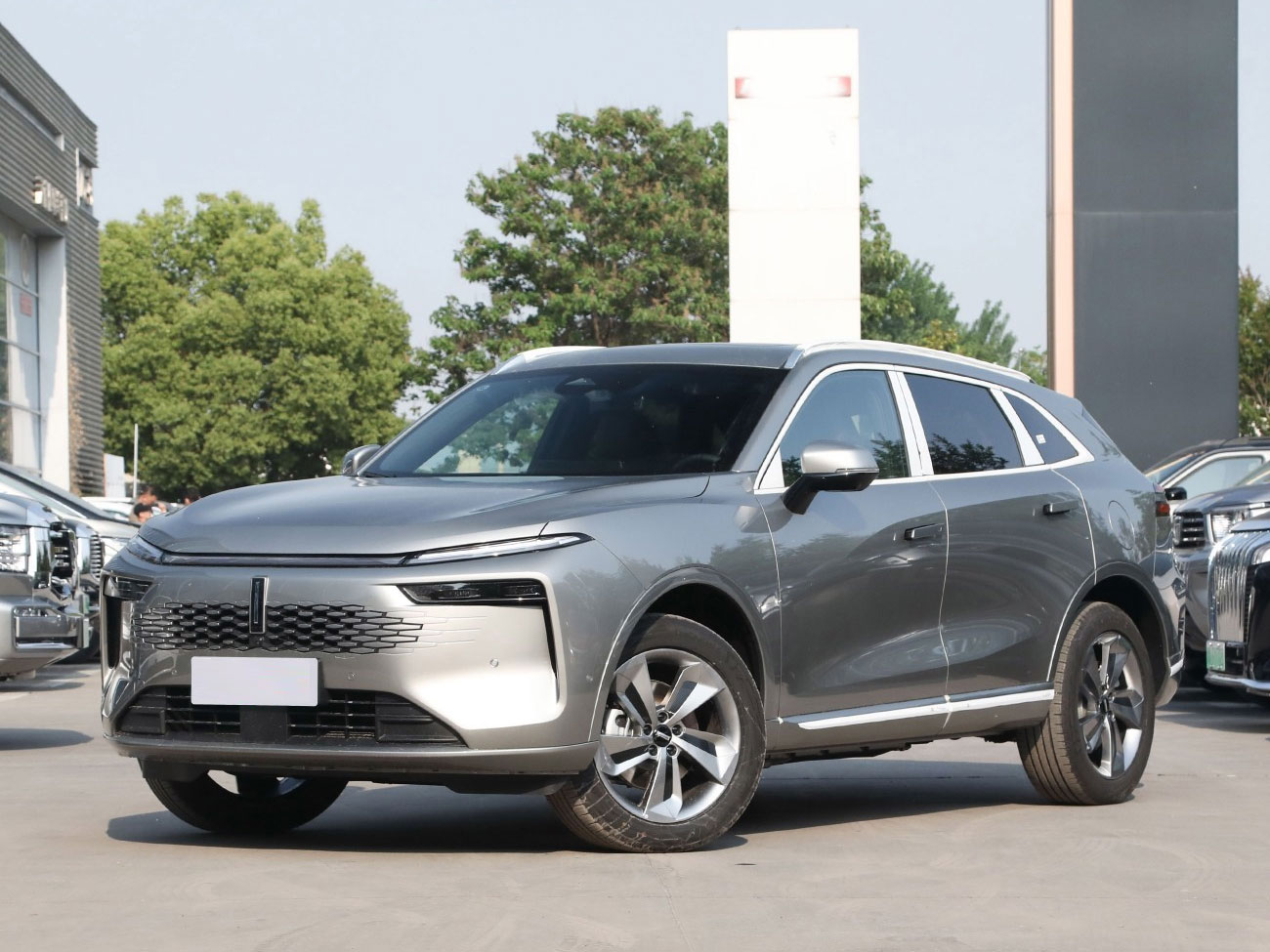 魏牌摩卡DHT-PHEV 电力全开，里程无忧，传统巨头的技术逆袭，重新定义混动SUV