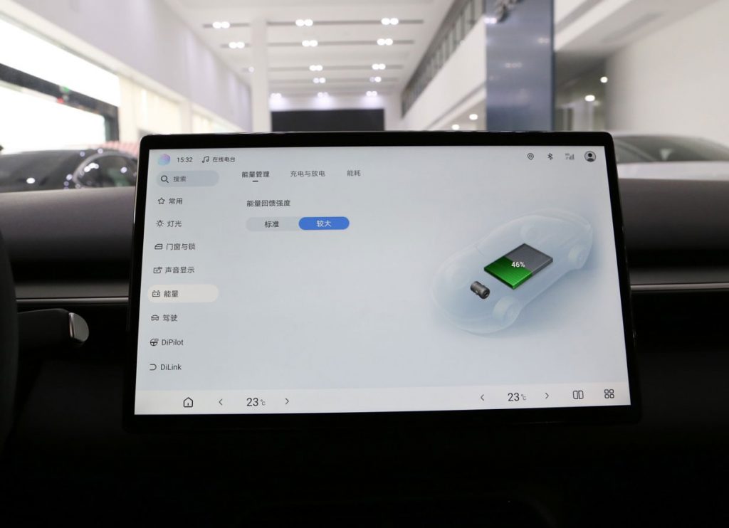 10万级纯电轿车颠覆者!比亚迪e7深度评测:520km续航+越级空间的真香之选 10万级纯电轿车颠覆者!比亚迪e7深度评测:520km续航+越级空间的真香之选