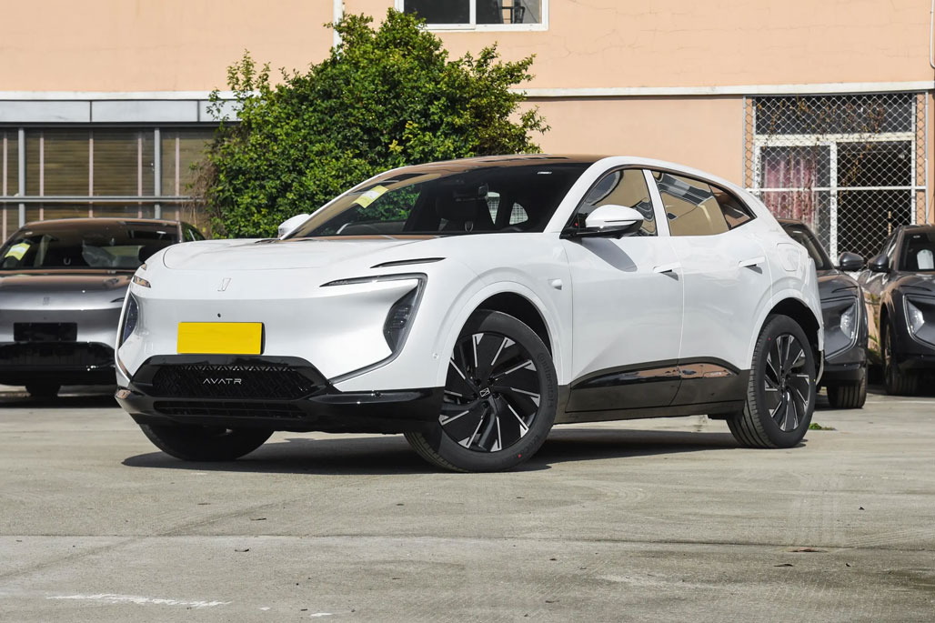 breaking-through-the-bottom-line-of-luxury-car-prices-avita-07-pro