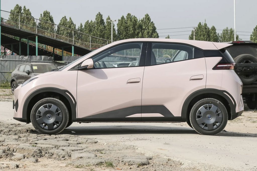 Equipped with advanced intelligent driving Seagull, a shopping and transportation tool Equipped with advanced intelligent driving Seagull, a shopping and transportation tool