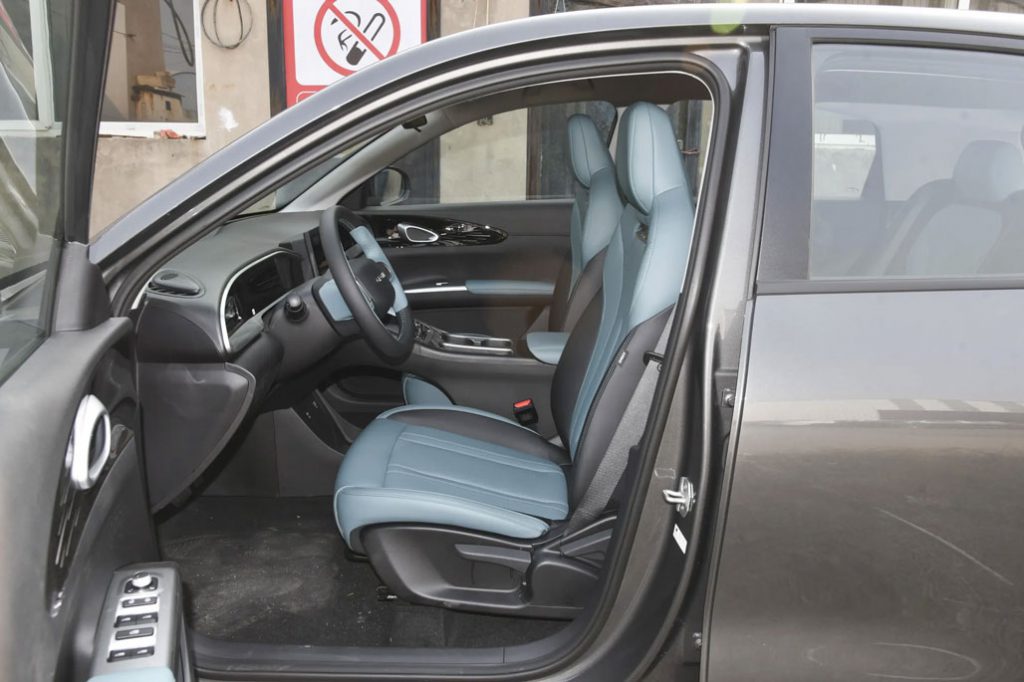 Geely wishes to add innocent blue and starry gray Geely wishes to add innocent blue and starry gray