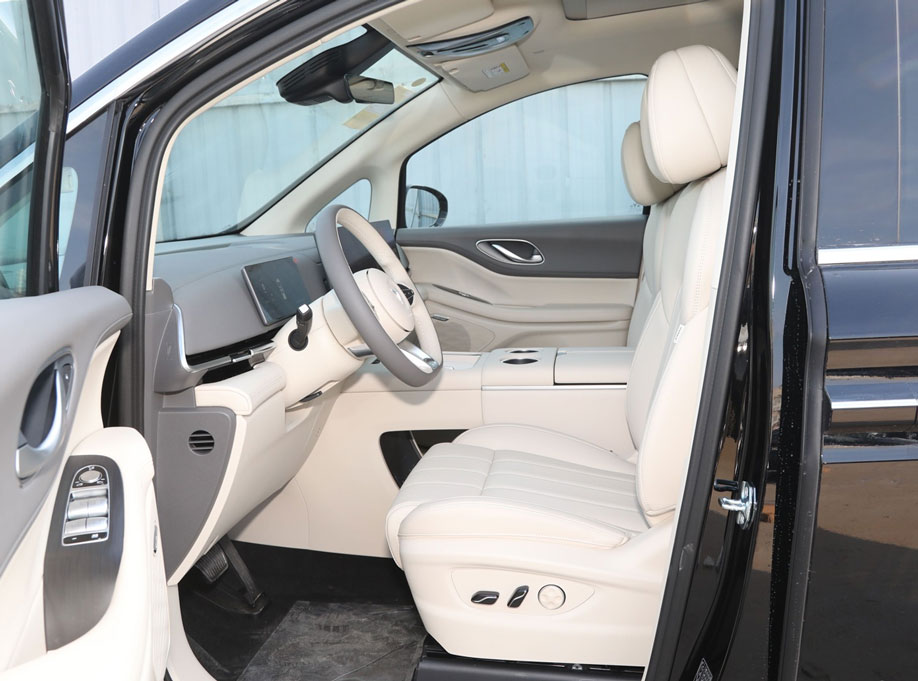 VOYAH Dreamer MPV Review: Redefining Electric Luxury for Modern Families VOYAH Dreamer MPV Review: Redefining Electric Luxury for Modern Families