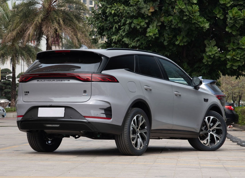 BYD Tang DM-i: The Plug-In Hybrid SUV Redefining Value and Versatility