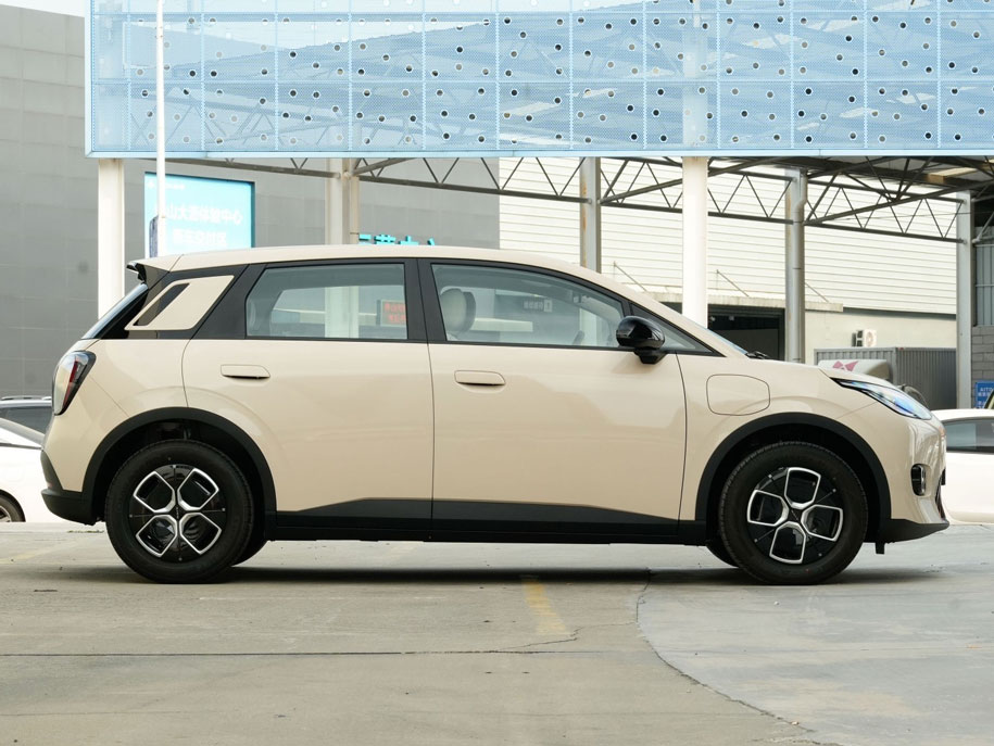 AION UT Review: Redefining Compact Electric Mobility AION UT Review: Redefining Compact Electric Mobility