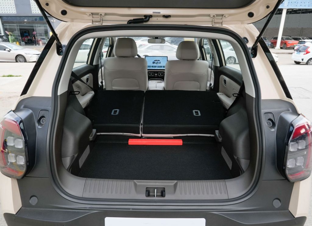 AION UT Review: Redefining Compact Electric Mobility AION UT Review: Redefining Compact Electric Mobility