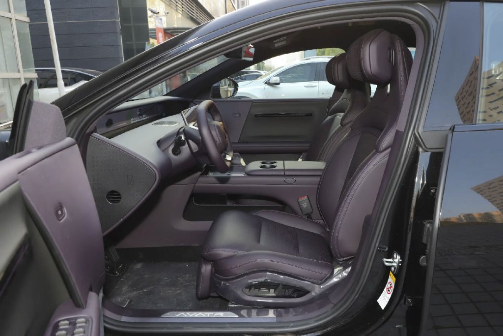 Avatr 06 — Huawei-Powered Tech Sedan Redefining the Mid-size EV Segment Avatr 06 — Huawei-Powered Tech Sedan Redefining the Mid-size EV Segment