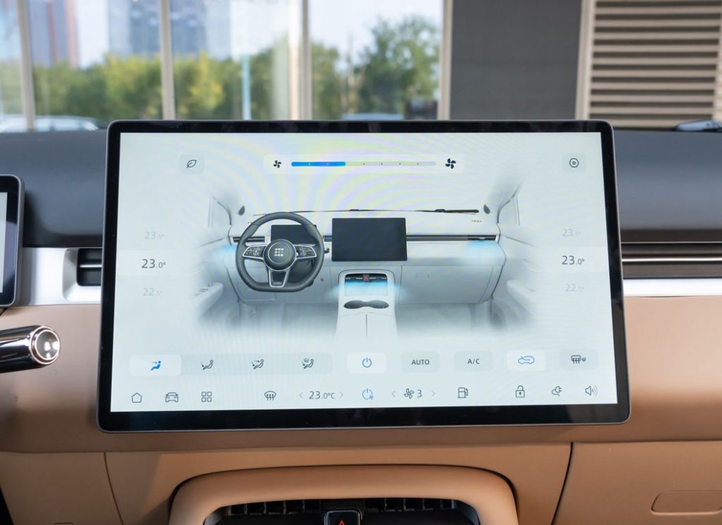 Blue E5 Plus Review: A Game-Changer in the Affordable Extended-Range EV Market Blue E5 Plus Review: A Game-Changer in the Affordable Extended-Range EV Market