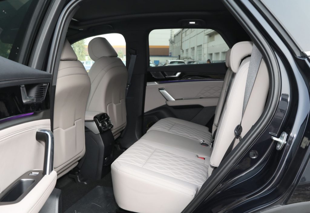 BYD Tang EV - Redefining the Three-Row Luxury SUV BYD Tang EV - Redefining the Three-Row Luxury SUV
