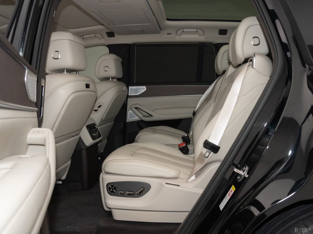 DENZA N9 - The New Benchmark in Luxury EV Sedans DENZA N9 - The New Benchmark in Luxury EV Sedans