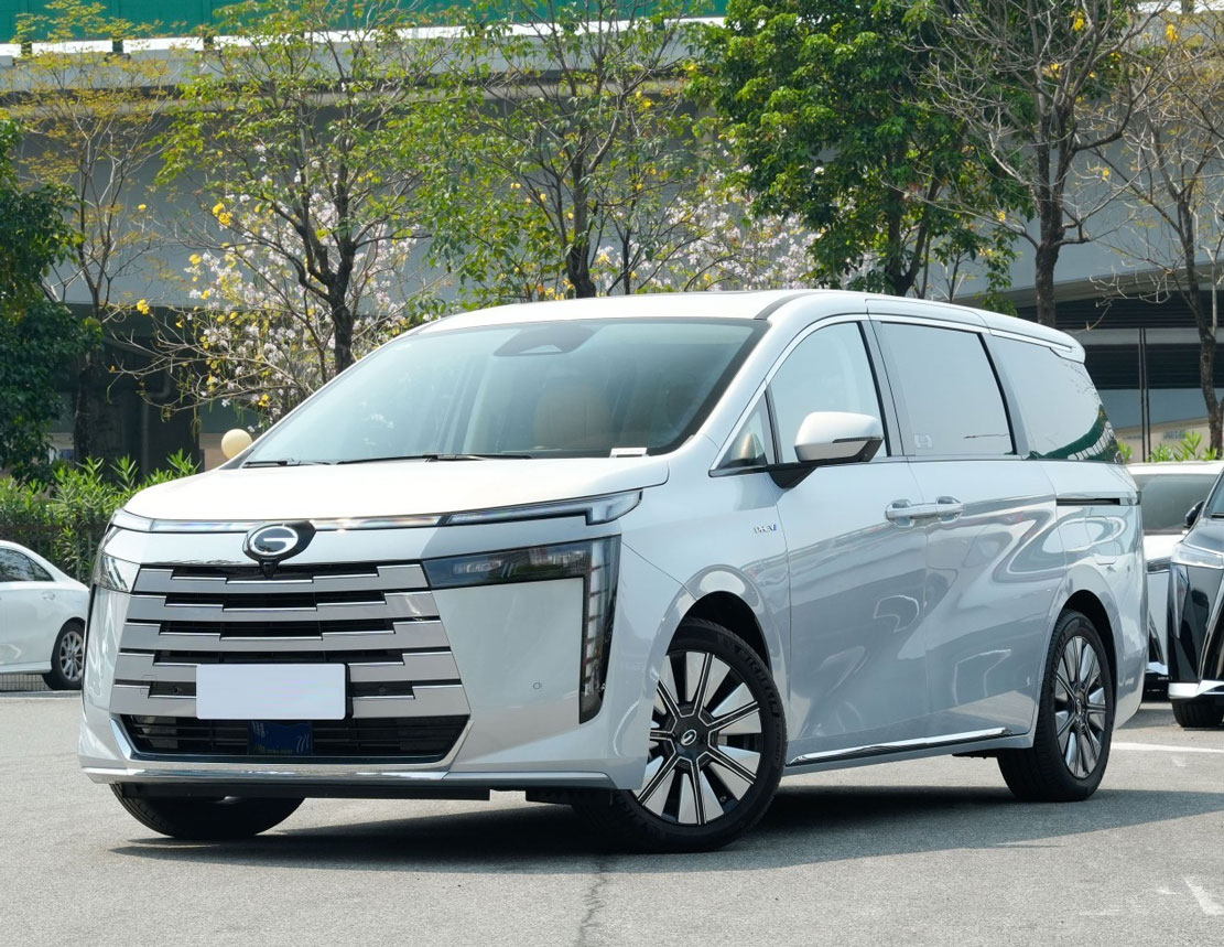 GAC E8 - The Chinese Family Command Center