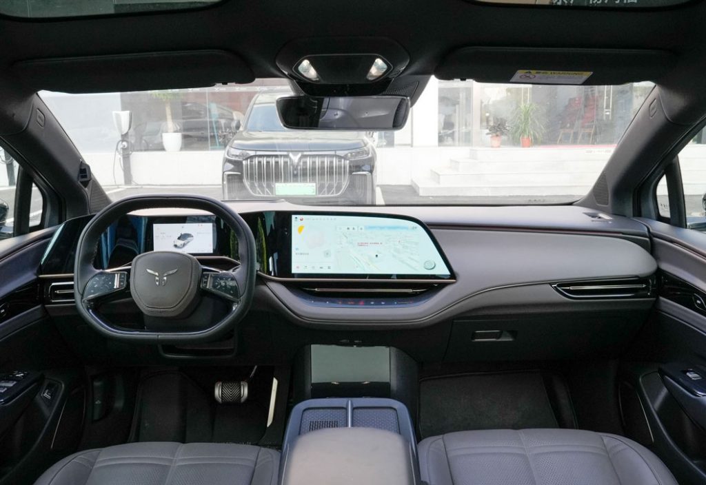 Hongqi EH7 2024 — Where Celestial Aesthetics Meet Cutting-Edge EV Tech Hongqi EH7 2024 — Where Celestial Aesthetics Meet Cutting-Edge EV Tech
