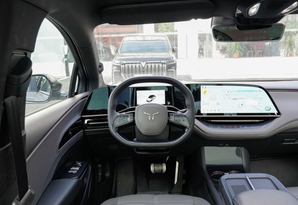 Hongqi EH7 2024 — Where Celestial Aesthetics Meet Cutting-Edge EV Tech Hongqi EH7 2024 — Where Celestial Aesthetics Meet Cutting-Edge EV Tech