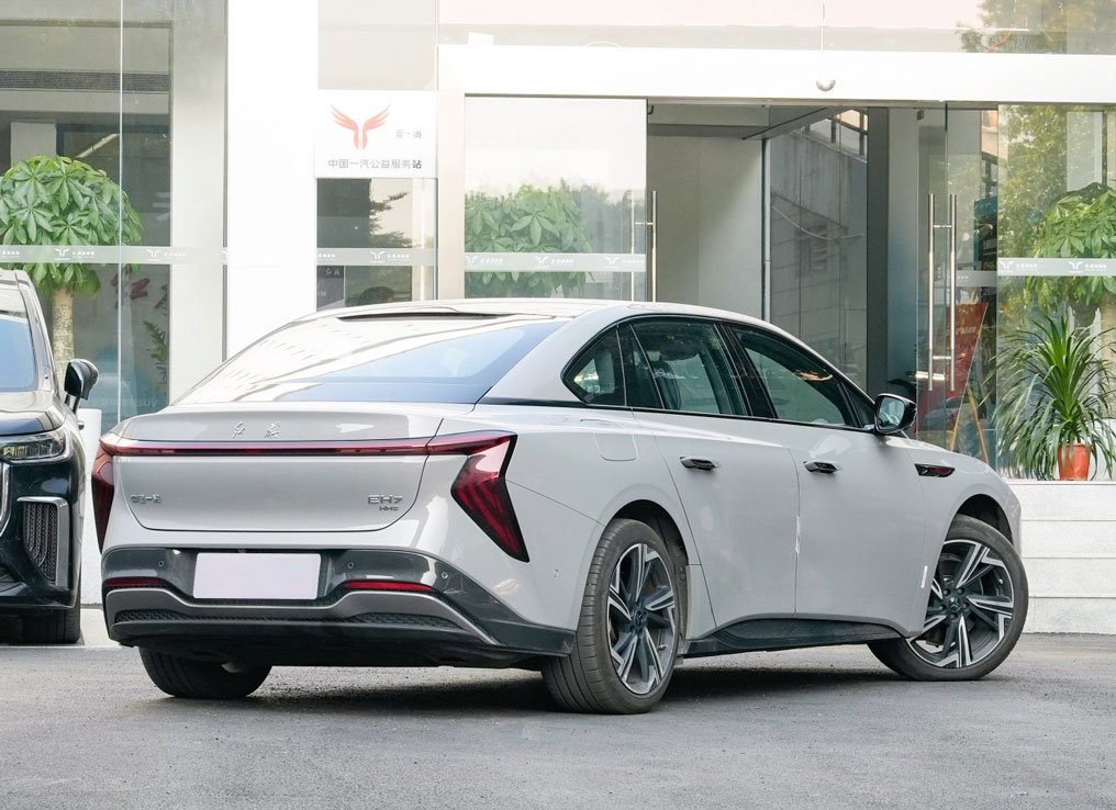 Hongqi EH7 2024 — Where Celestial Aesthetics Meet Cutting-Edge EV Tech Hongqi EH7 2024 — Where Celestial Aesthetics Meet Cutting-Edge EV Tech