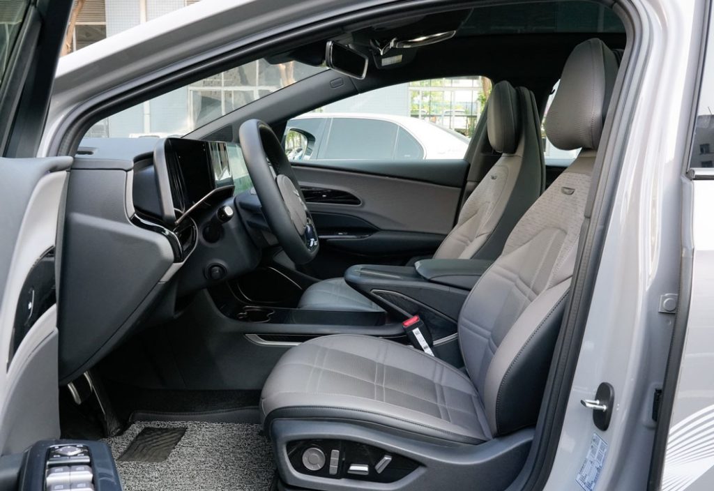 Hongqi EH7 2024 — Where Celestial Aesthetics Meet Cutting-Edge EV Tech Hongqi EH7 2024 — Where Celestial Aesthetics Meet Cutting-Edge EV Tech