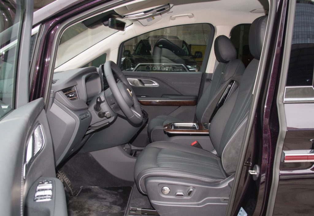 Hongqi HQ9 - The Eastern Answer to Luxury Mobility
