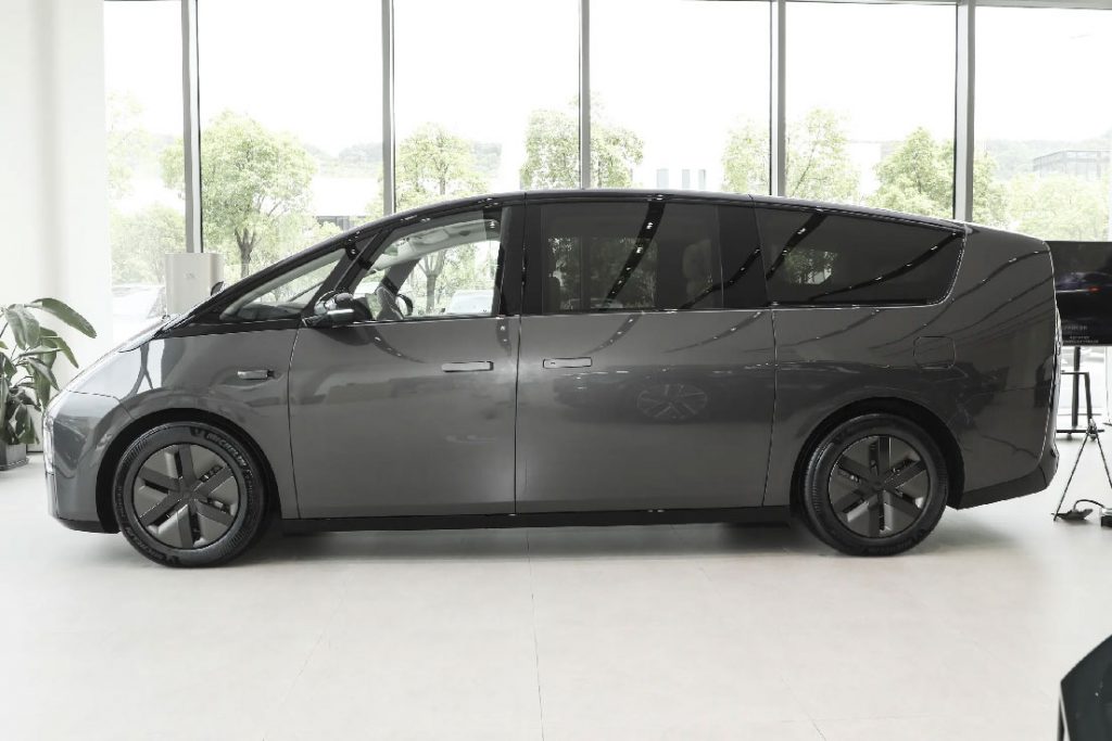 Li Auto MEGA – Redefining Luxury Mobility Li Auto MEGA – Redefining Luxury Mobility
