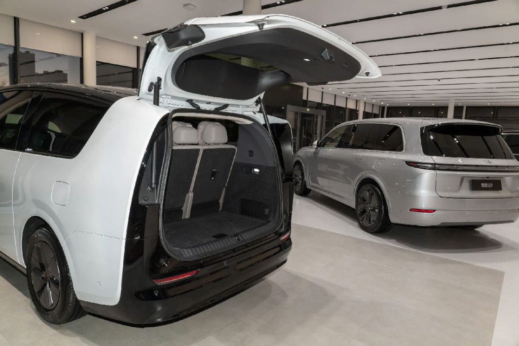 Li Auto MEGA – Redefining Luxury Mobility Li Auto MEGA – Redefining Luxury Mobility