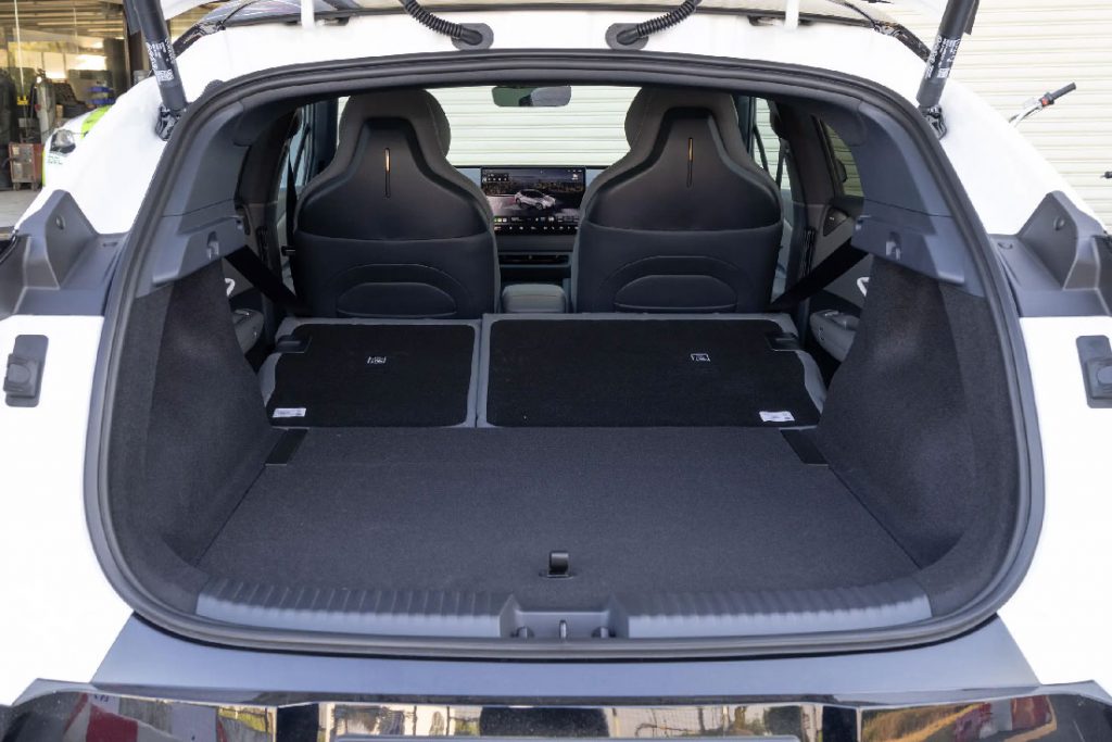 Lynk & Co Z20 – Electrified Urban Rebel Lynk & Co Z20 – Electrified Urban Rebel