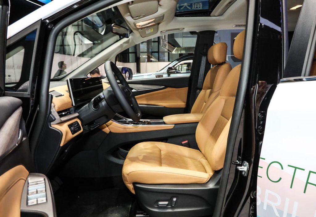 Maxus G50 PHEV - The Smarter Family Carrier Maxus G50 PHEV - The Smarter Family Carrier