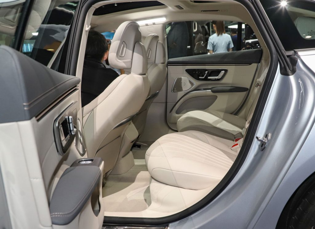 Mercedes-Benz EQS — Rewriting the Rules of Electric Opulence Mercedes-Benz EQS — Rewriting the Rules of Electric Opulence